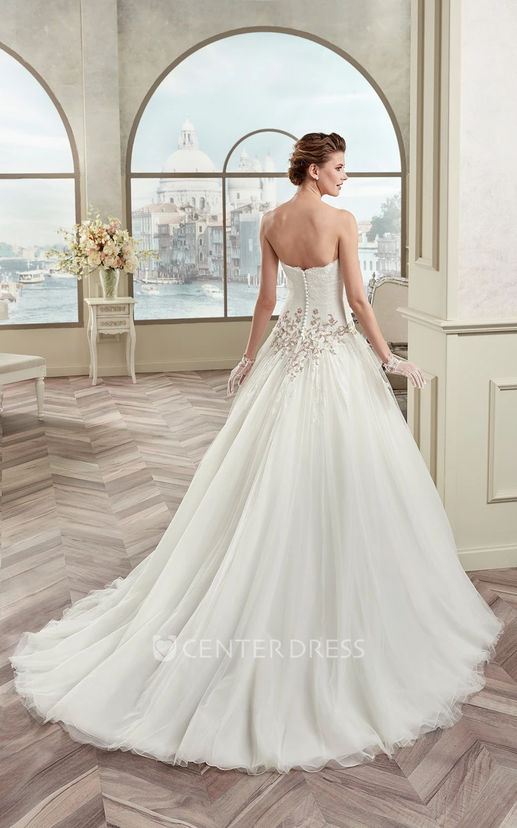 Sweetheart A-Line Bridal Gown With Floral Appliques And Zipper Back