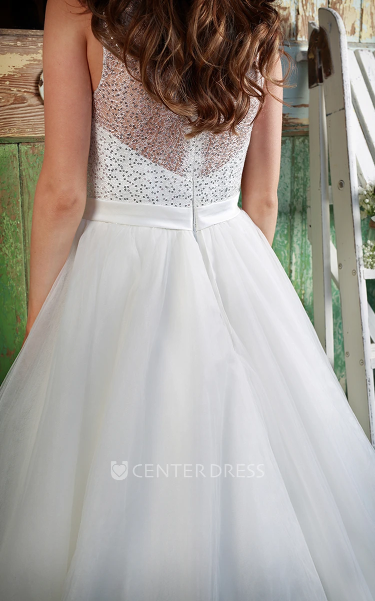 Ball Gown Sleeveless Sequined Scoop-Neck Floor-Length Tulle Wedding Dress With Bow