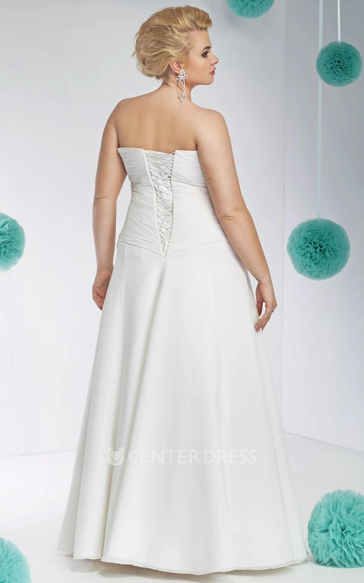 A-Line Sweetheart Criss-Cross Sleeveless Floor-Length Chiffon Plus Size Wedding Dress With Beading
