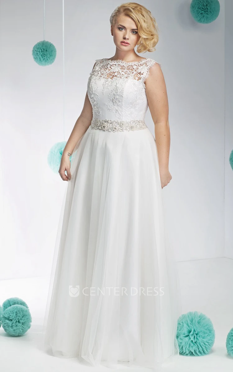 Sleeveless Jeweled Bateau-Neck Floor-Length Tulle&Lace Plus Size Wedding Dress