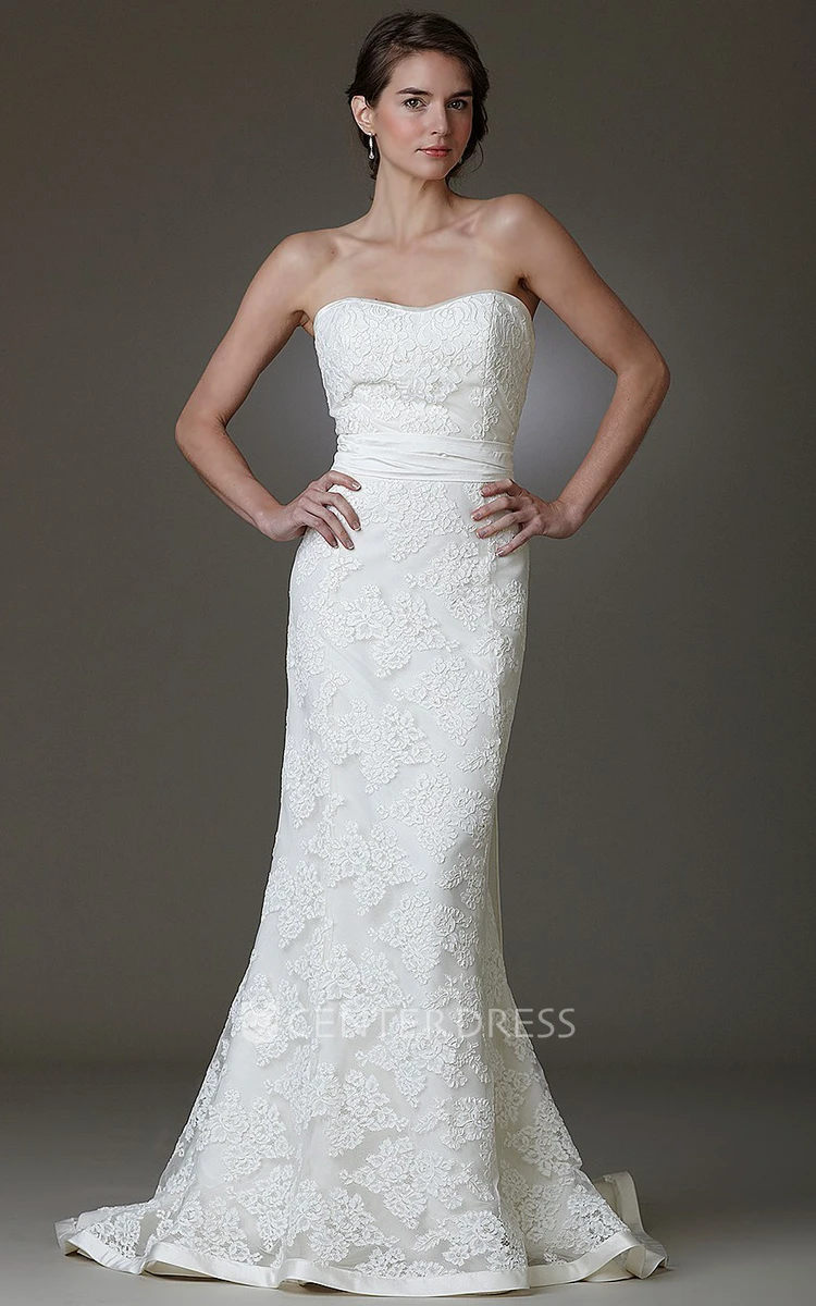 Sheath Strapless Lace Wedding Dress With Bow