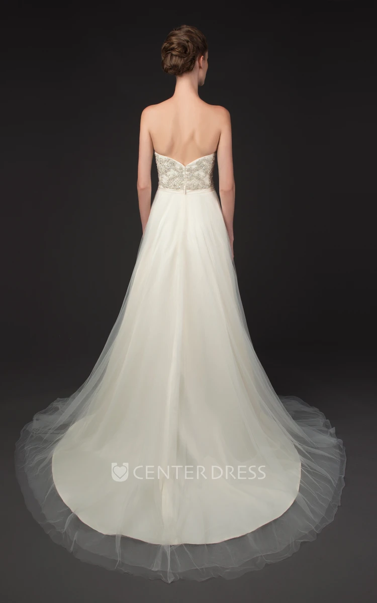 A-Line Sweetheart Sleeveless Appliqued Tulle Wedding Dress