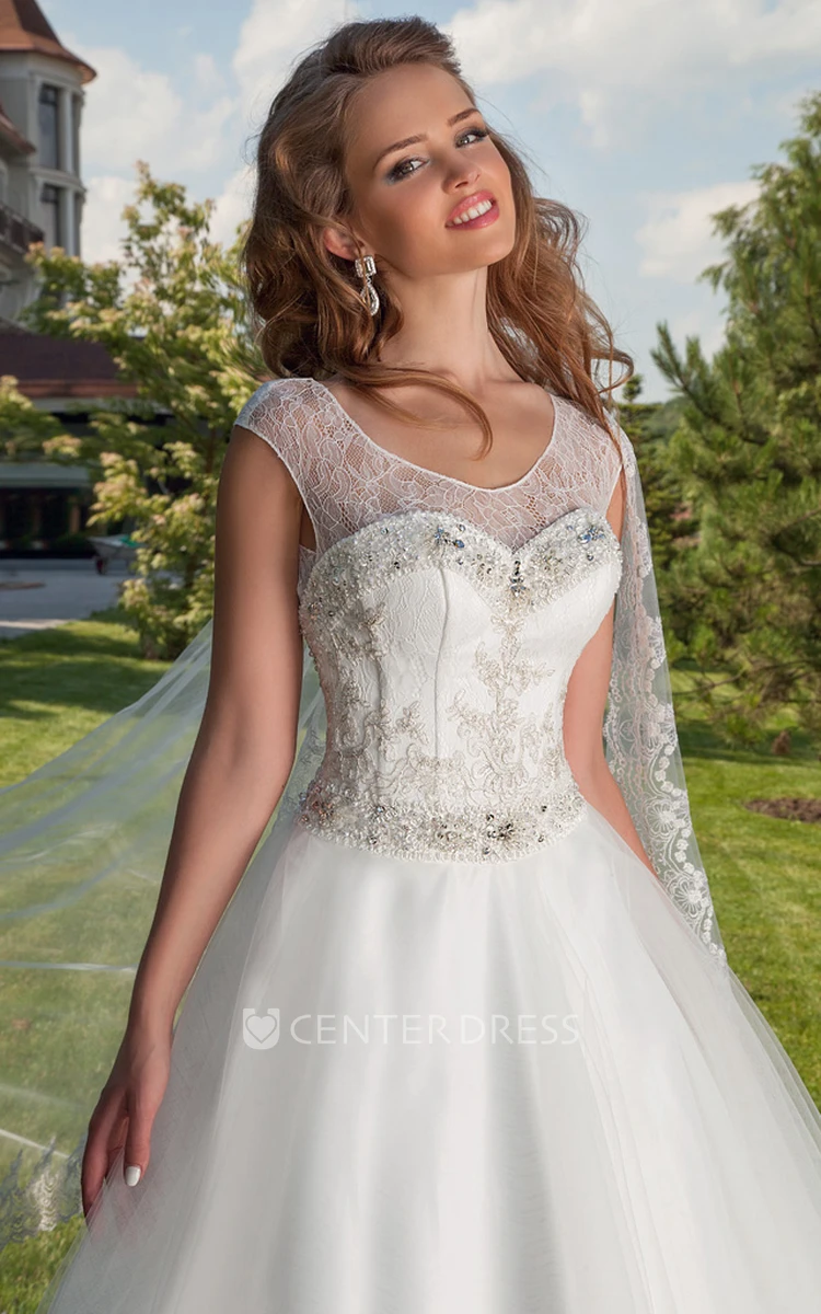 Ball Gown Jeweled Scoop-Neck Sleeveless Tulle Wedding Dress With Cape