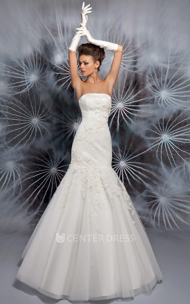 A-Line Floor-Length Strapless Sleeveless Appliqued Satin&Lace Wedding Dress With Lace-Up Back And Bow