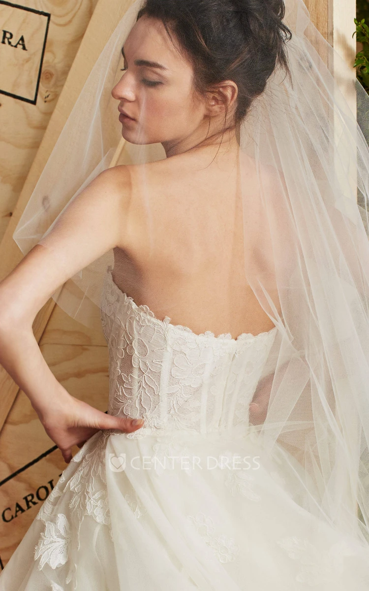 A-Line Sleeveless Long Appliqued Strapless Tulle Wedding Dress