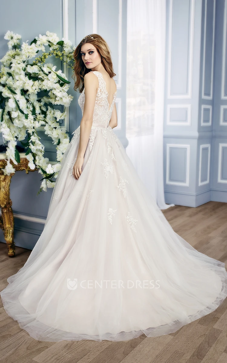 A-Line Sleeveless Floor-Length Appliqued Bateau Lace&Tulle Wedding Dress With Court Train And Low-V Back