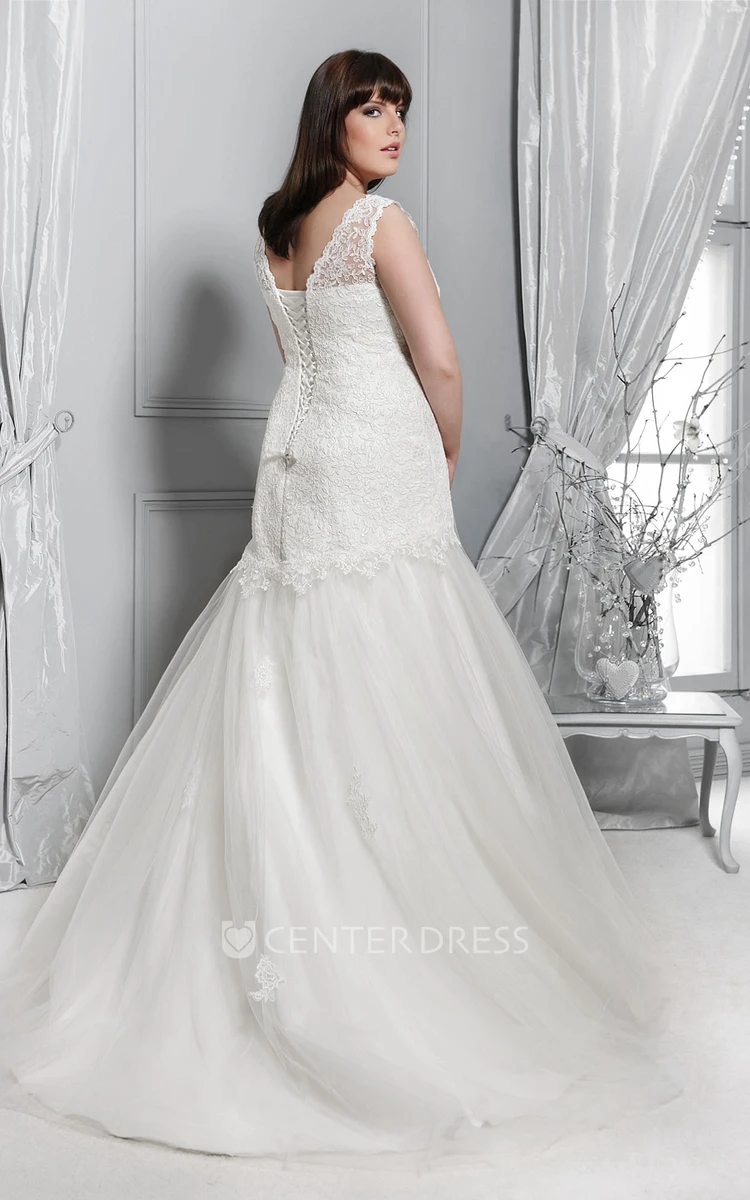 Deep-V-Neck Sleeveless Mermaid Gown With Lace And Flower