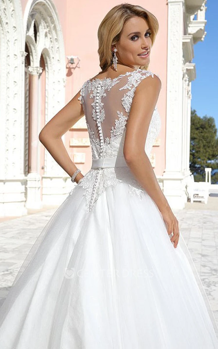 A-Line V-Neck Maxi Sleeveless Appliqued Tulle Wedding Dress With Broach And Illusion Back