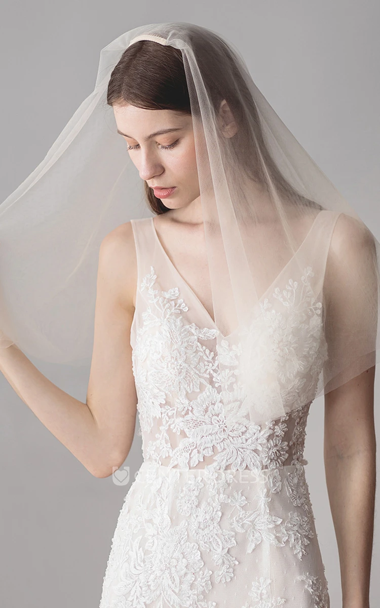 Soft Simple Style Two Tier Shoulder Veil