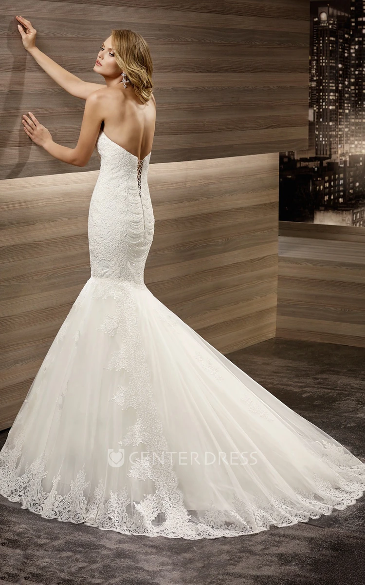 Halter-Strap Mermaid Lace Bridal Gown With Appliques And Open Back