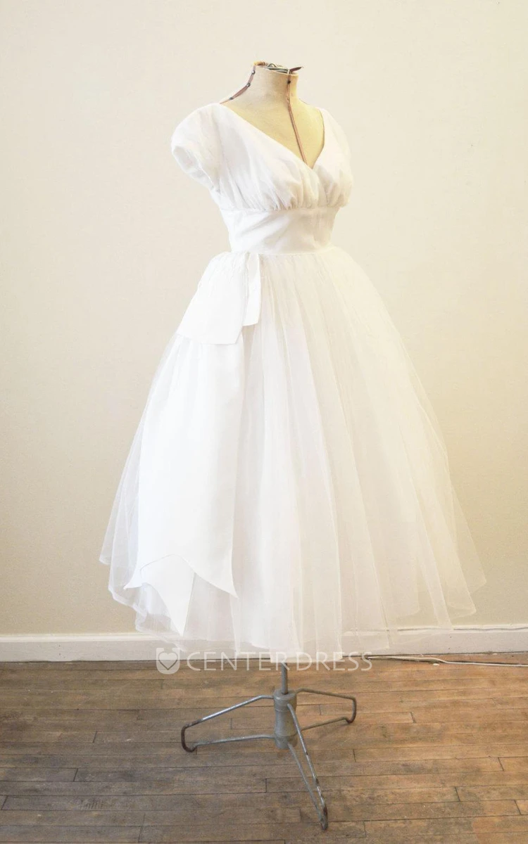 V-Neck Vintage Tulle Wedding Dress With Tutu Skirt and Pleats