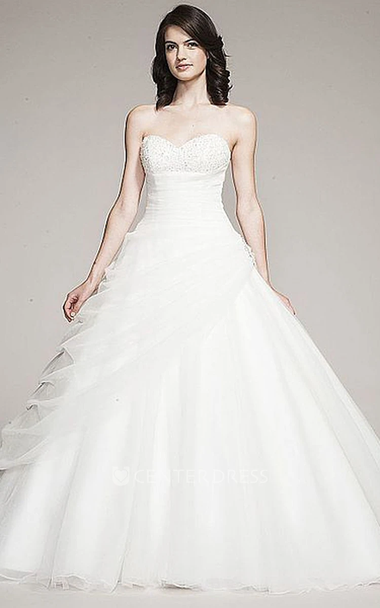 Ball Gown Beaded Sleeveless Floor-Length Sweetheart Tulle Wedding Dress With Pick Up