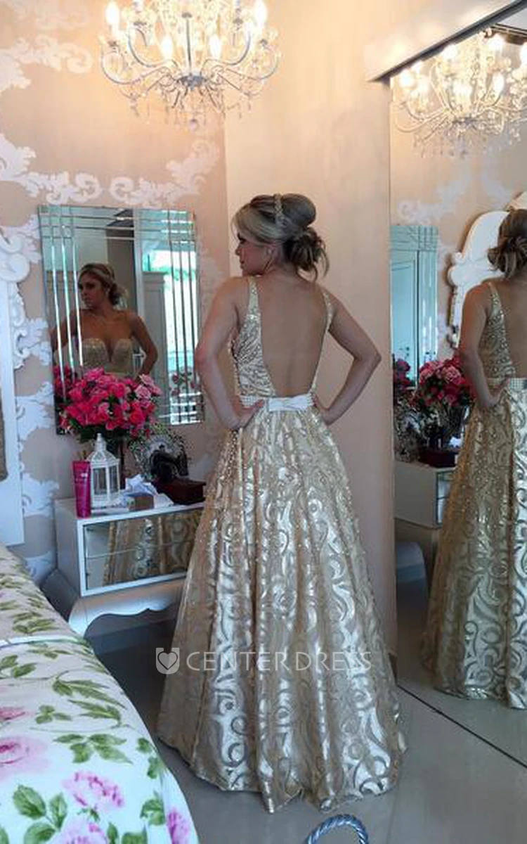 Modern V-neck Sleeveless Pearls Prom Dress Open Back Floor-length