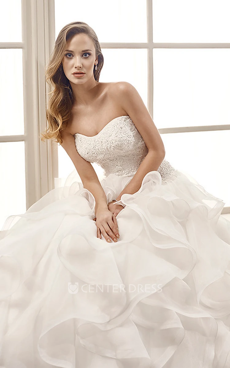 Fabulous Organza Sweetheart Neckline A-Line Wedding Dresses With Cascading Ruffles Fabulous Organza Sweetheart Neckline A-Line Wedding Dresses With Cascading Ruffles