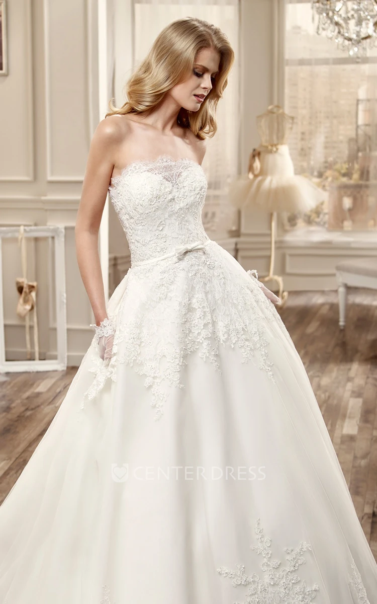 Strapless A-Line Wedding Dress With Embroidery And Brush Train