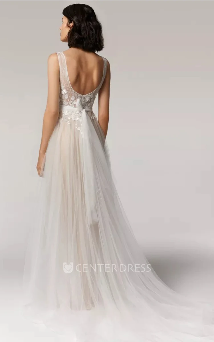 Simple Scoop Neckline Tulle Open back A Line Wedding Dress with Appliques