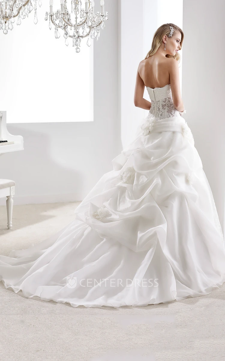 Sweetheart A-line Wedding gown with Lace Corset and Side Draping Ruffles 