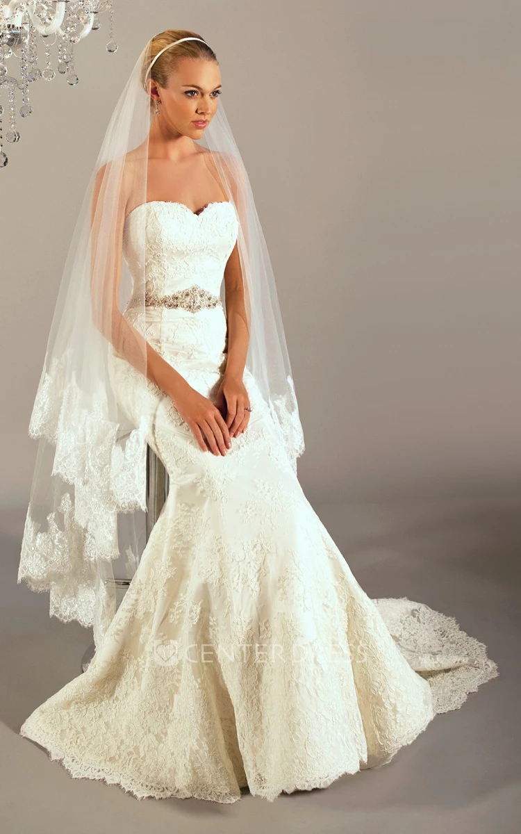 Mermaid Sweetheart Appliqued Lace Wedding Dress With Waist Jewellery