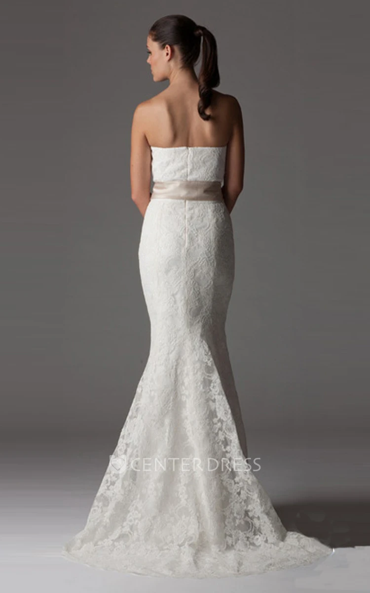 Sheath Sweetheart Floor-Length Appliqued Sleeveless Lace Wedding Dress With Bow