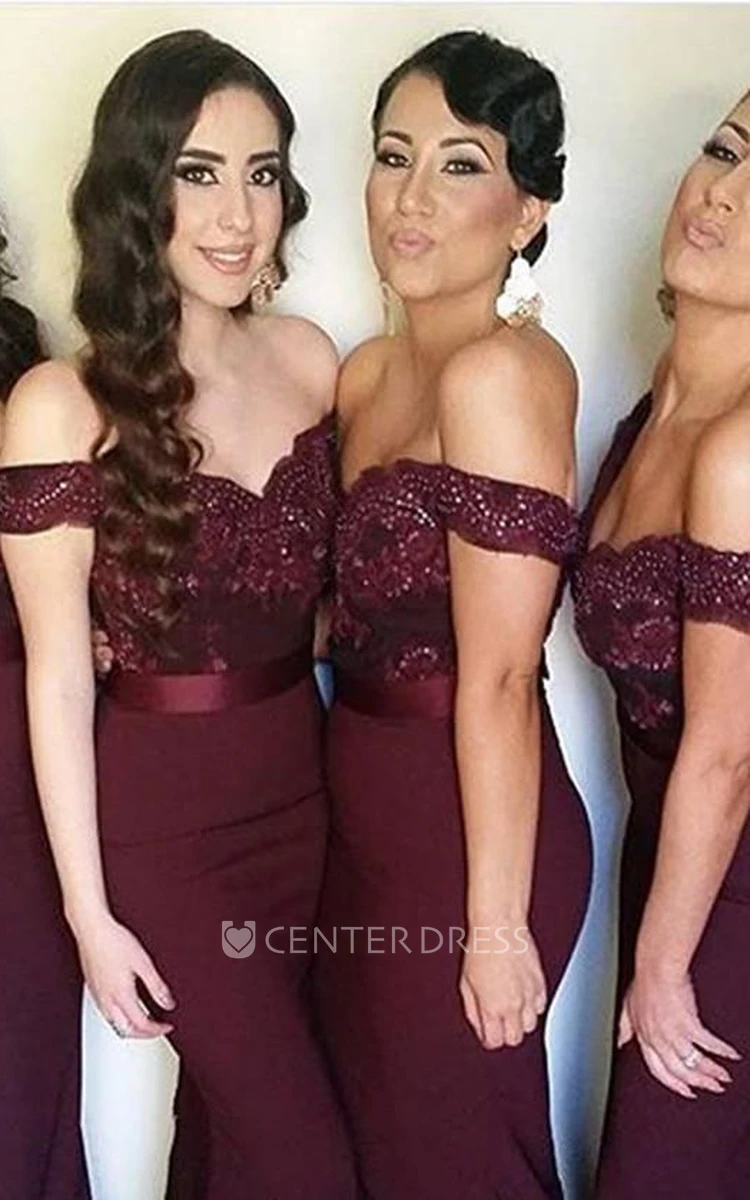 Sexy Off-the-shoulder Mermaid Lace Bridesmaid Dress Sweep Train