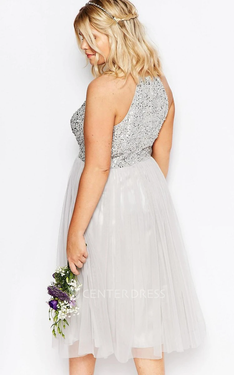 A-Line Sleeveless Scoop-Neck Sequined Tea-Length Tulle Bridesmaid Dress With Pleats