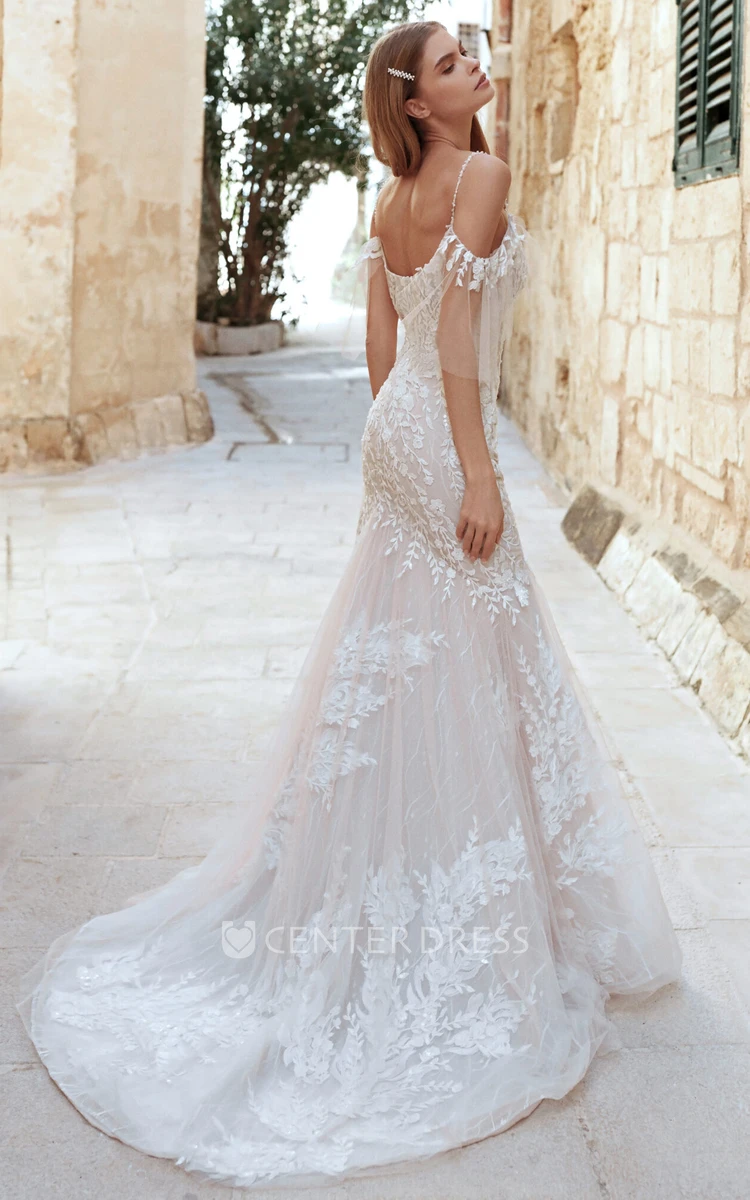 Romantic Tulle Sweep Train Short Sleeve Mermaid Off-the-shoulder Wedding Dress with Appliques