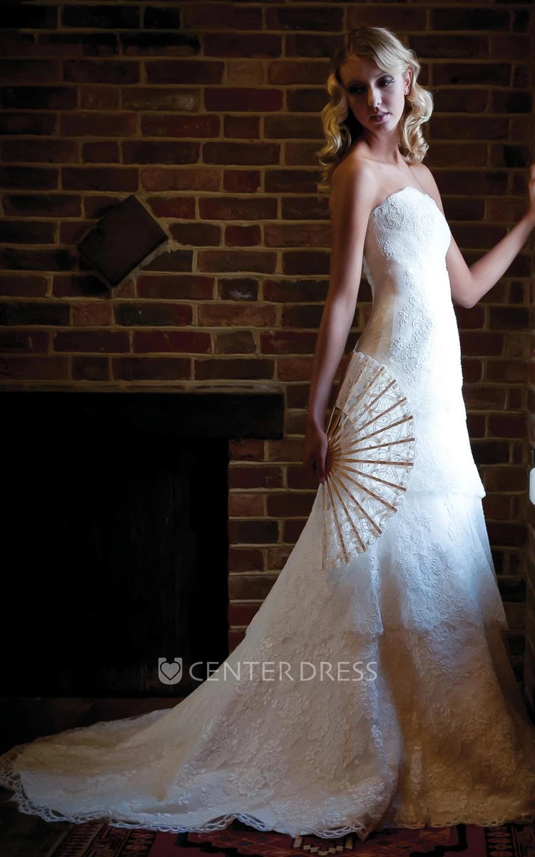 A-Line Long Appliqued Sleeveless Strapless Lace Wedding Dress With Tiers