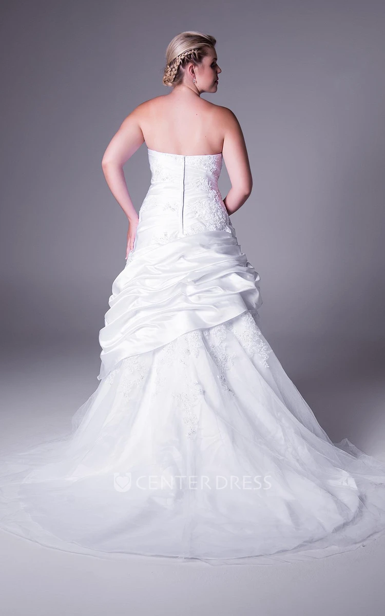 A-Line Appliqued Strapless Satin Plus Size Wedding Dress With Pick Up And Zipper