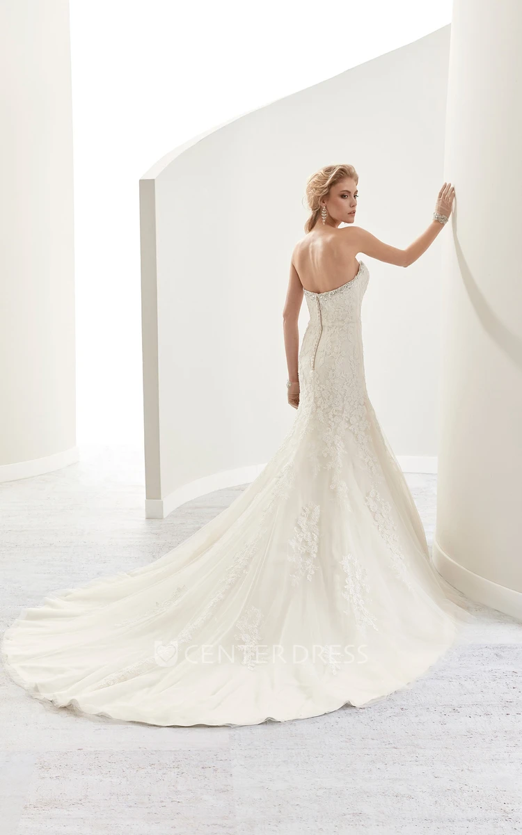 Sweetheart Beaded Lace Gown With Appliques And Court Train And Half Back