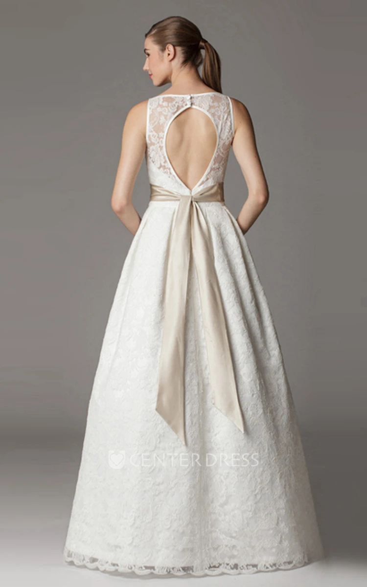 A-Line Floor-Length Appliqued Bateau-Neck Sleeveless Lace Wedding Dress With Bow