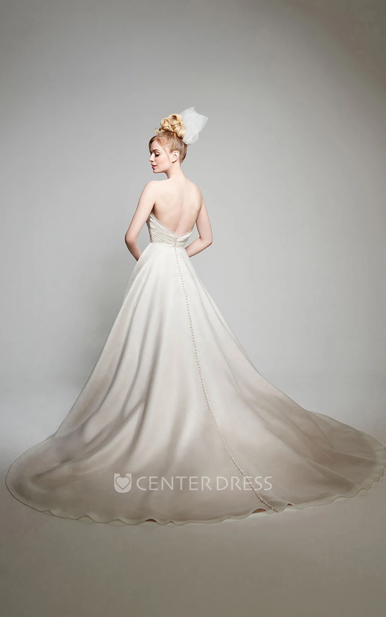 Ball Gown Sweetheart Organza Wedding Dress With Criss Cross And Backless Design
