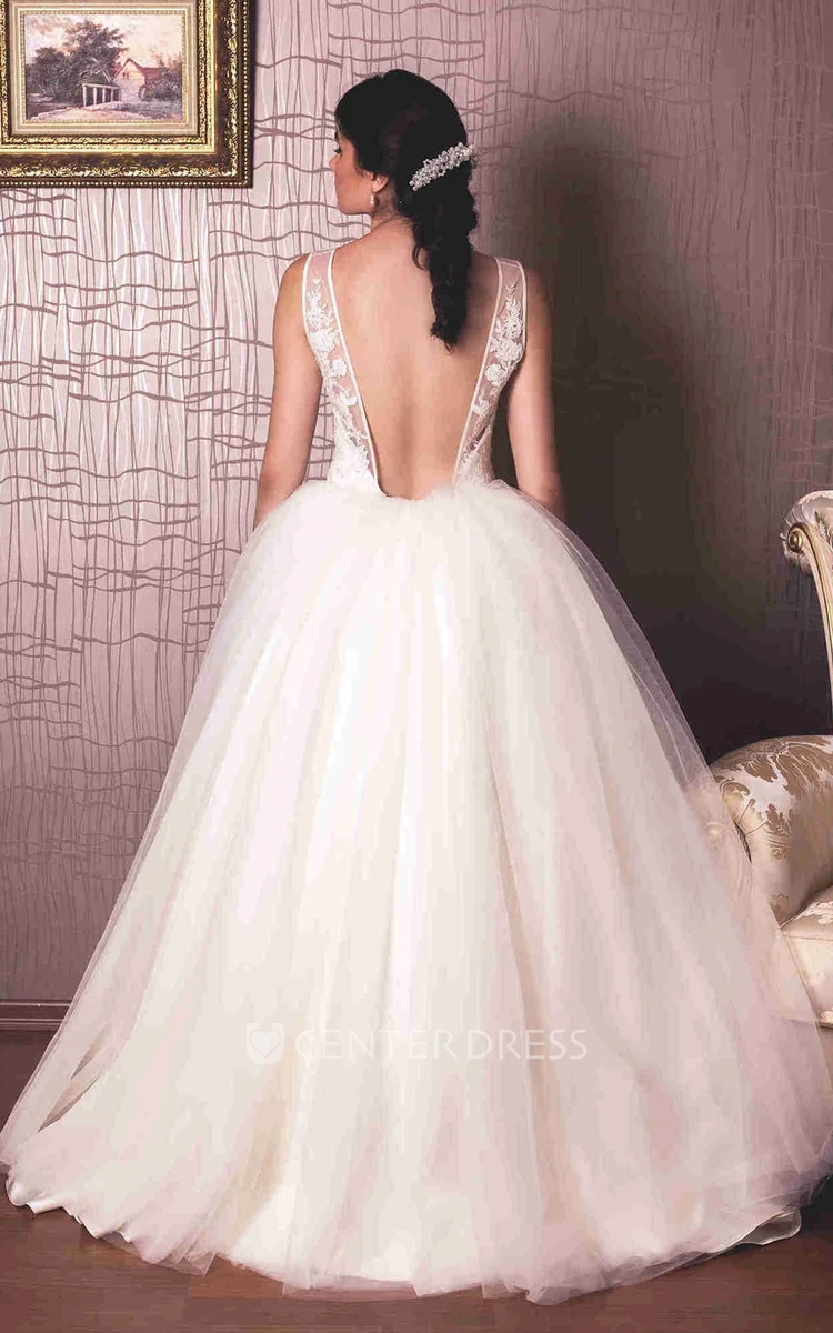 A-Line Appliqued Sleeveless V-Neck Long Tulle Wedding Dress