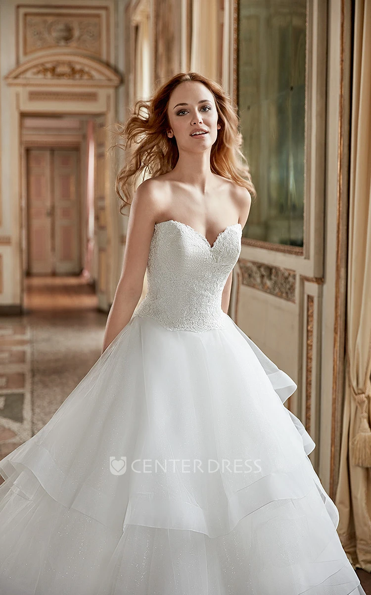 Ball Gown Appliqued Sweetheart Tulle Wedding Dress With Tiers