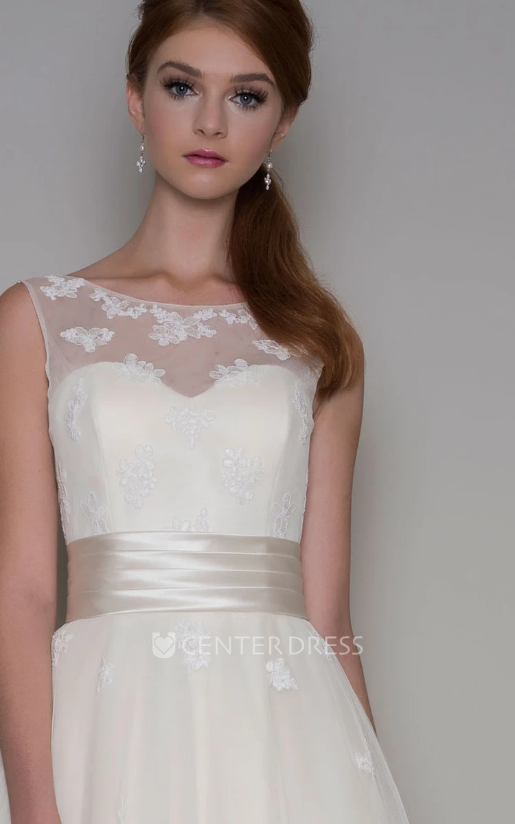 A-Line Appliqued Sleeveless Floor-Length Scoop Tulle Wedding Dress With Court Train And Low-V Back