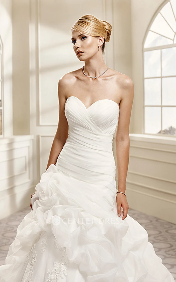 Ball Gown Floor-Length Pick-Up Sweetheart Organza Wedding Dress With Criss Cross And Appliques