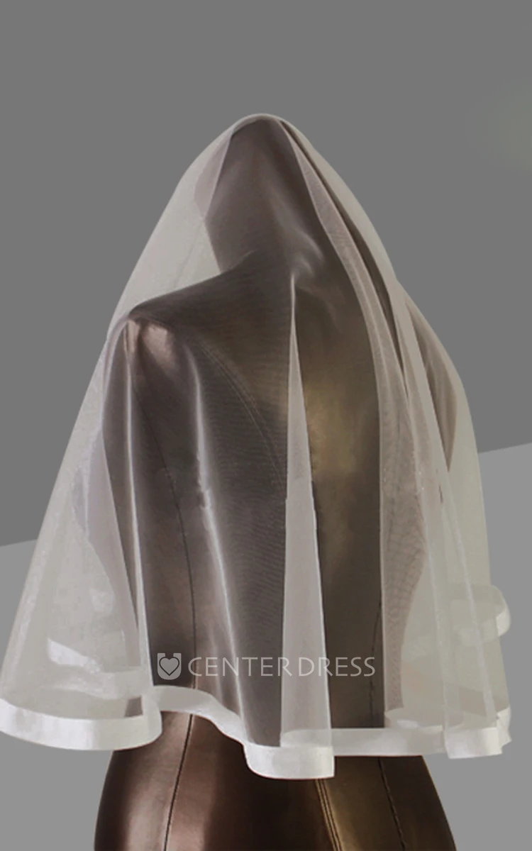 Simple Short Fingertip Tulle Wedding Veil with Satin Edge