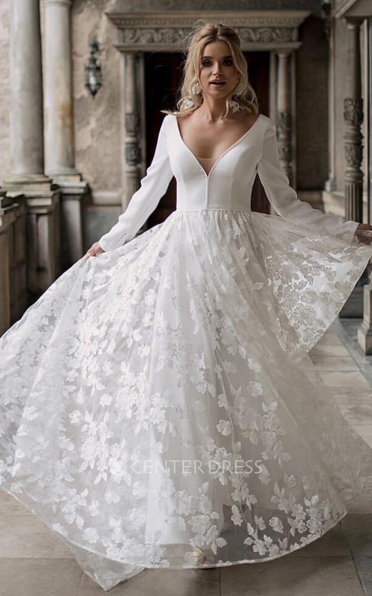 Lace A-Line Beach Wedding Dress V-neck Appliques Elegant Classy 2024 Women