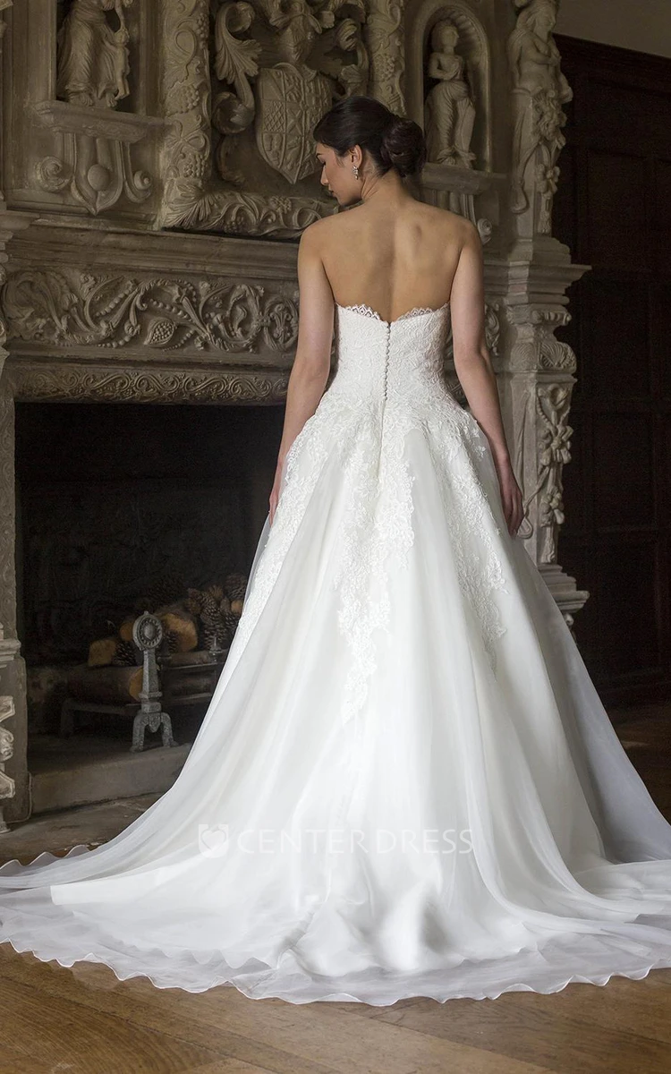 Ball Gown Floor-Length Sweetheart Lace&Organza Wedding Dress With Appliques And V Back