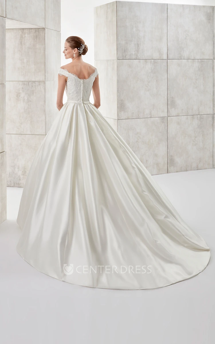 Sweetheart Cap-sleeve A-line Satin Wedding Dress with Pocket and Appliques