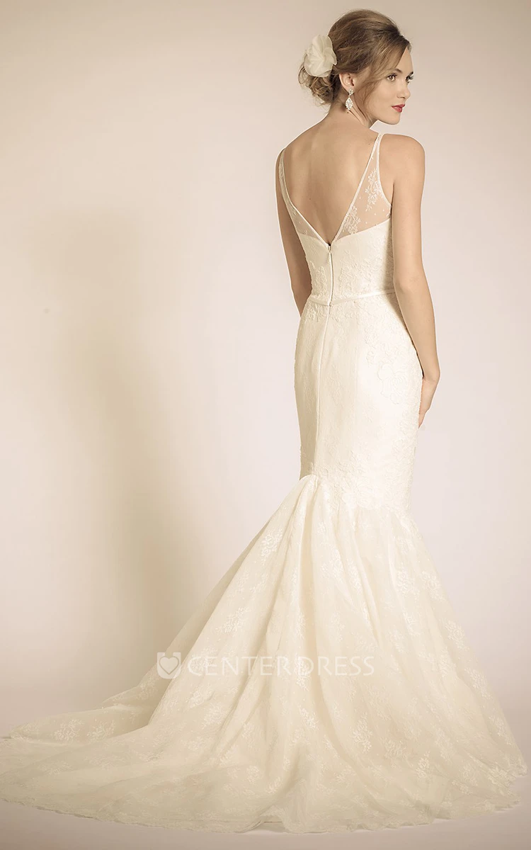 Mermaid Appliqued Scoop-Neck Floor-Length Sleeveless Lace Wedding Dress With Ruffles