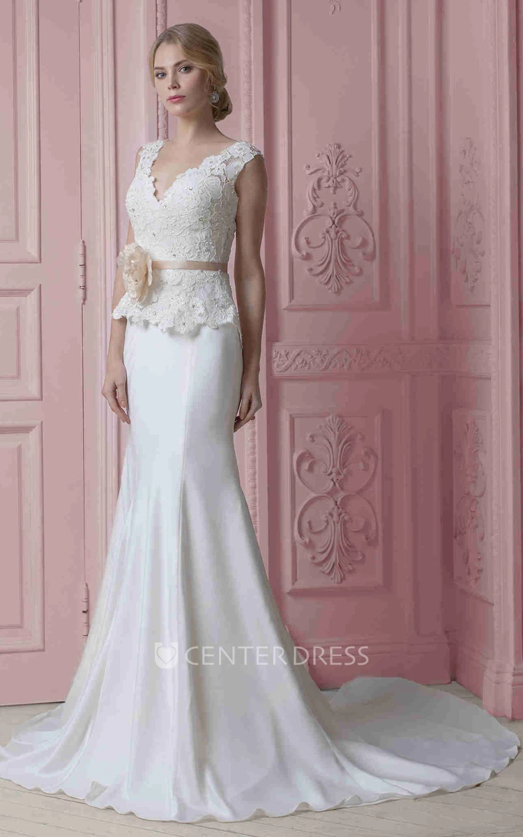 Sheath Floor-Length V-Neck Appliqued Sleeveless Stretched Satin Wedding Dress With Flower And Ribbon