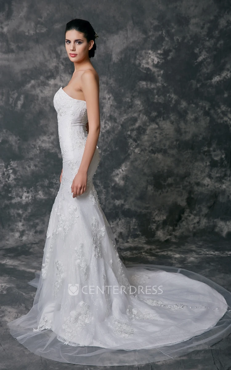 Sweetheart Strapless Lace Mermaid Wedding Dress With Court Train