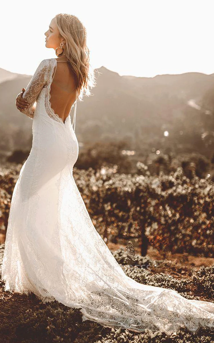 Low back wedding dress «Hazel» with slit