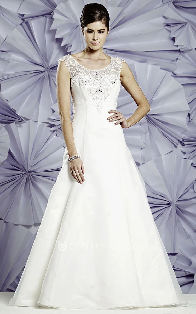 A-Line Lace Long Sleeveless Scoop-Neck Tulle&Satin Wedding Dress With Beading