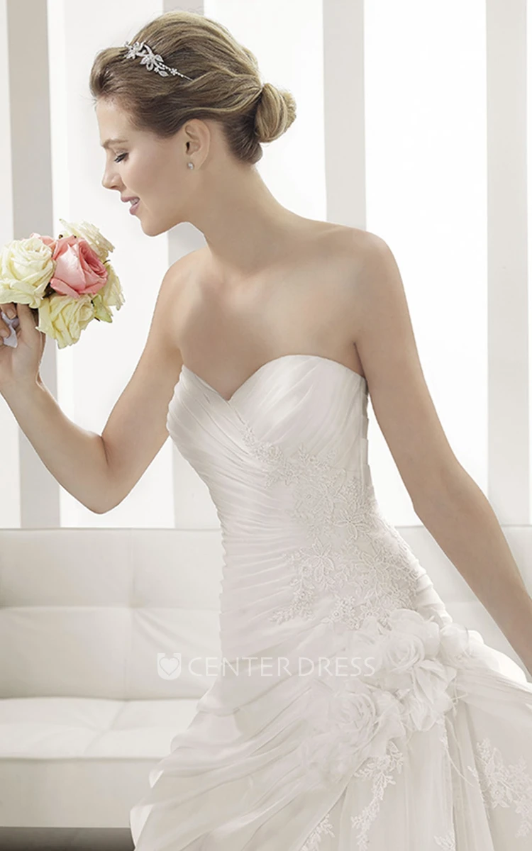 Criss-cross Sweetheart Mermaid Bridal Gown With Appliques And Flower