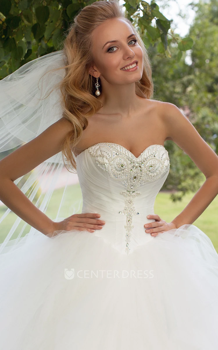 Sweetheart Floor-Length Ruffled Tulle Wedding Dress With Court Train And Lace Up