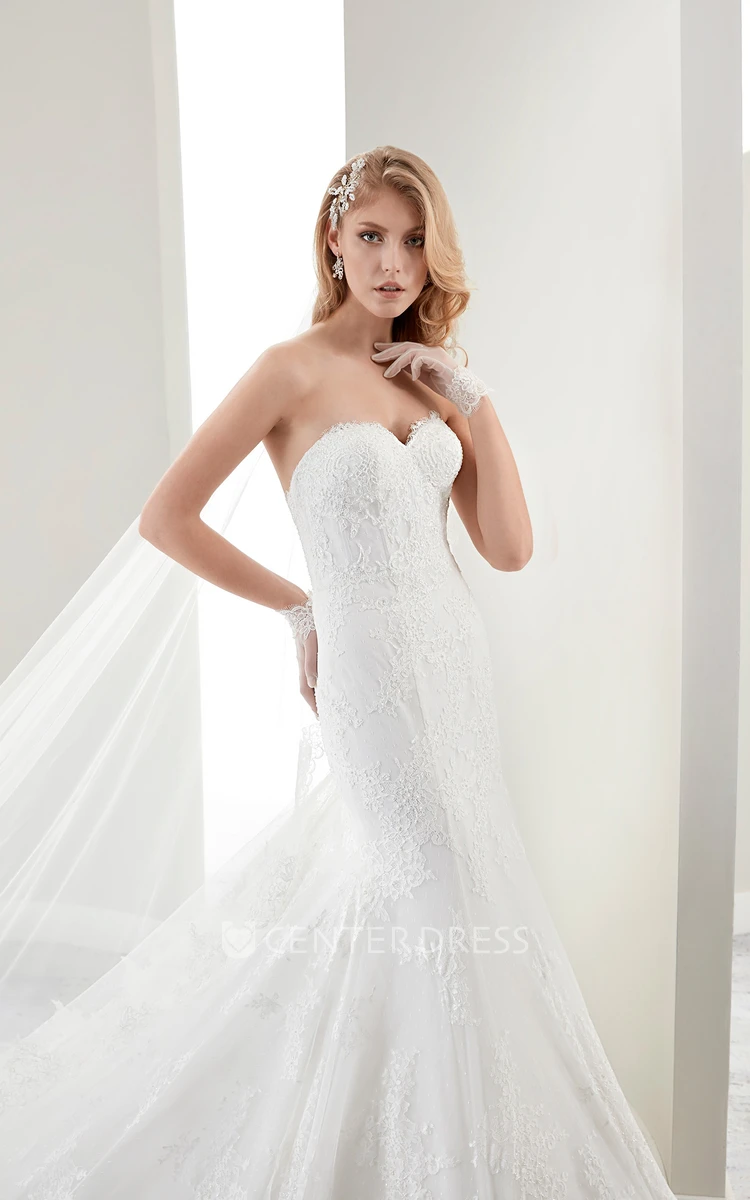 Sweetheart Sheath Brush-Train Lace Bridal Gown With Mermaid Style And Open Back