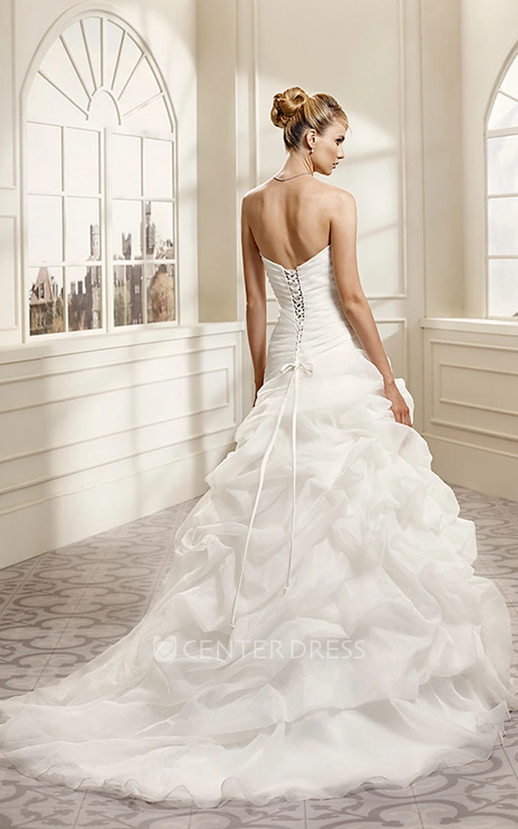 Ball Gown Floor-Length Pick-Up Sweetheart Organza Wedding Dress With Criss Cross And Appliques