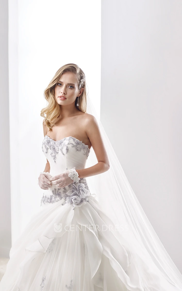 Sweetheart A-line Wedding Gown with Striking Appliques and Asymmetrical Ruffles Overlayer