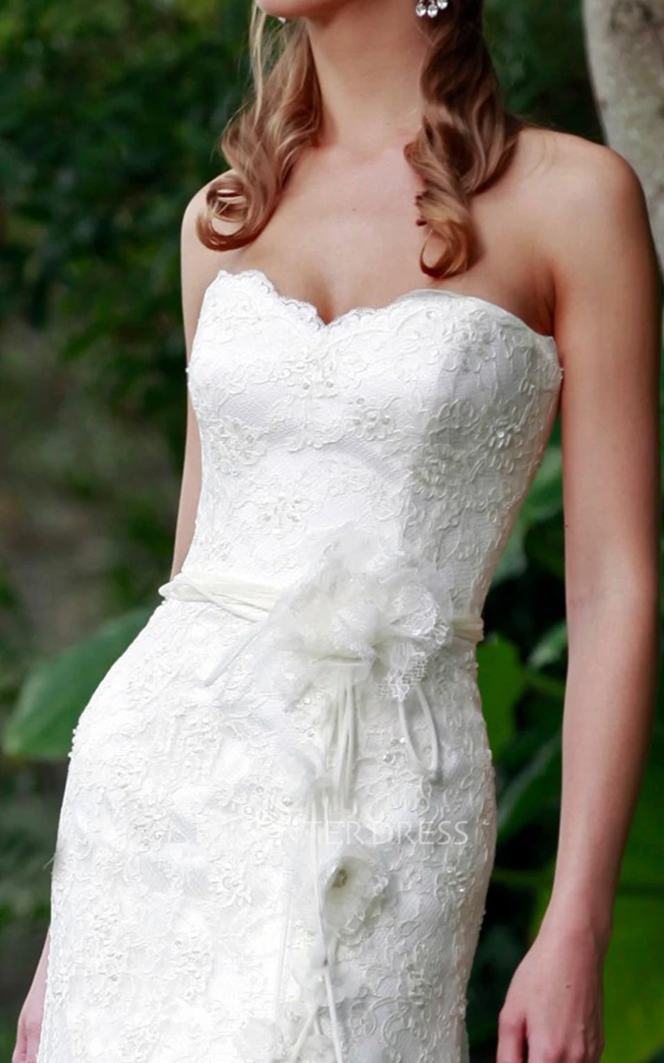 Sheath Strapless Appliqued Floor-Length Lace Wedding Dress With Flower And Court Train